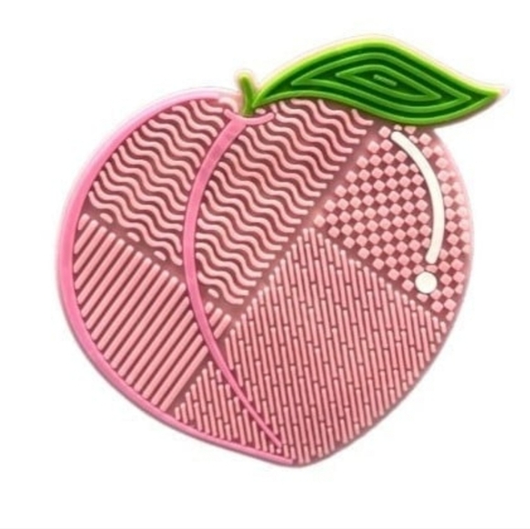 Peach Shaped Makeup Accessories Set - Picture 3 of 3